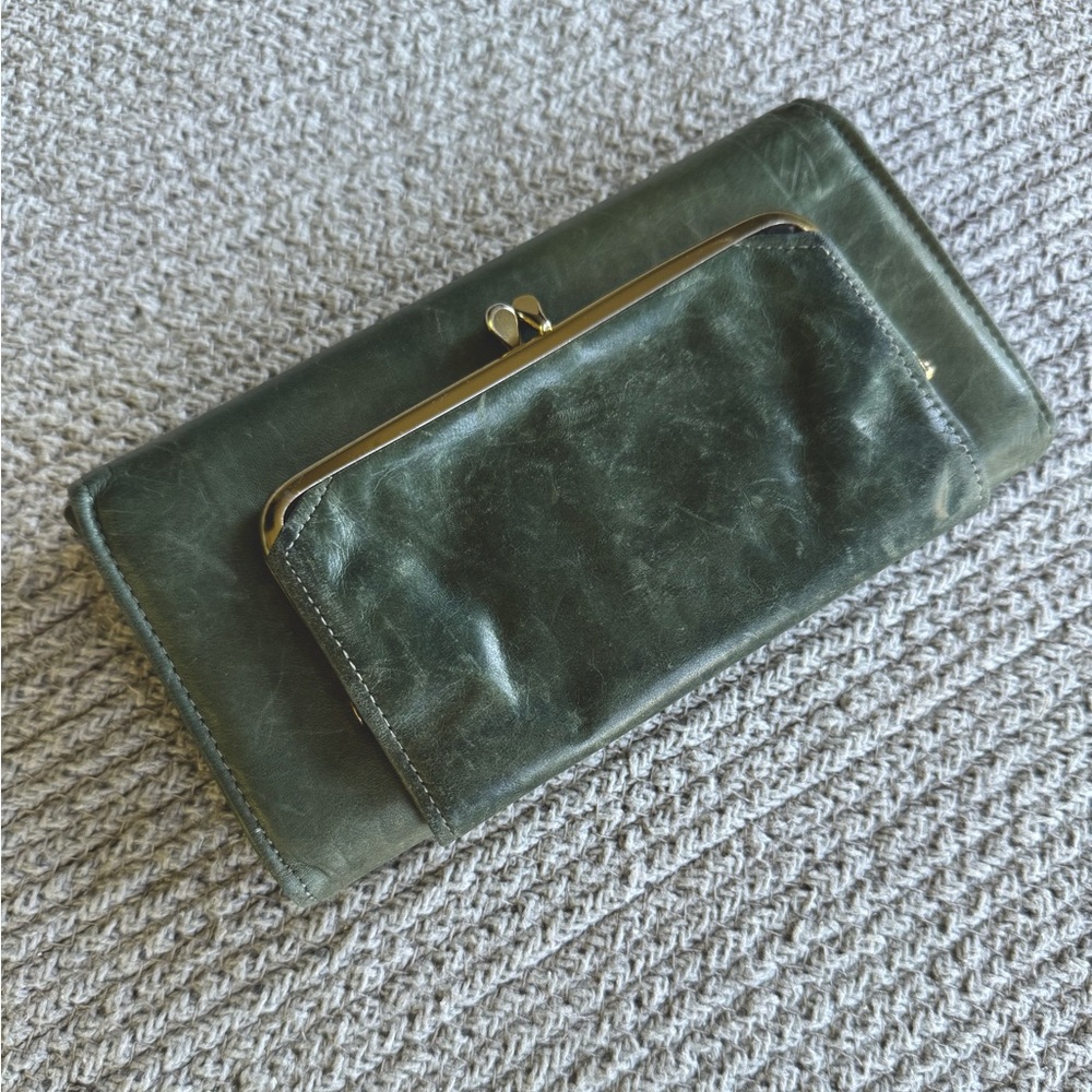 Vintage Amity Olive Green Leather Wallet Clutch Purse